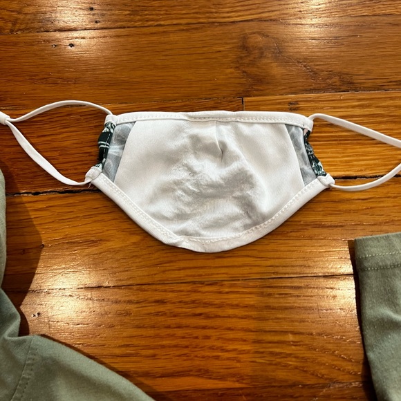 Jurassic park long sleeve hoodie with dinosaur mask - Picture 3 of 6